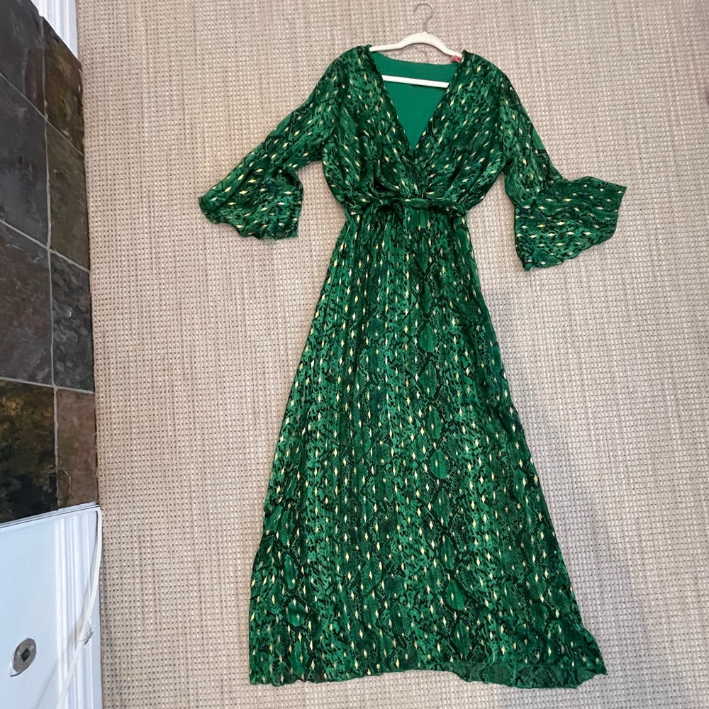 Beautiful emerald print dress!